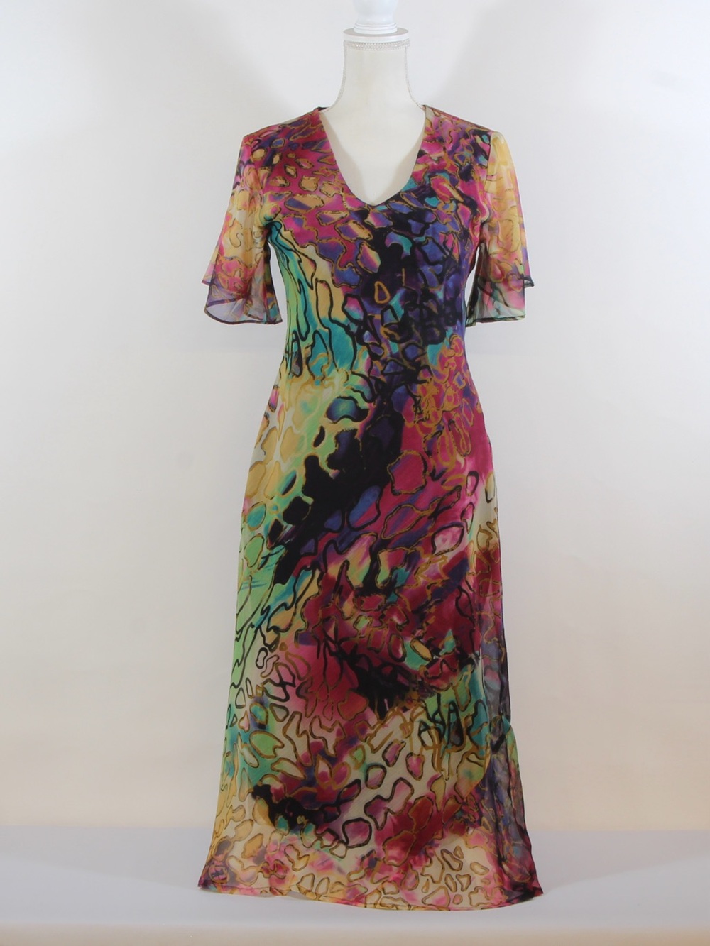The Pyramid Collection Multicolor V-Neck Midi Dress